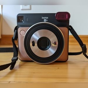 Discontinued Fujifilm Instax SQ6